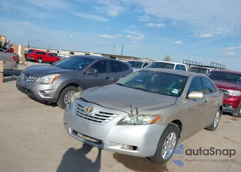 2007 Toyota Camry Xle z USA, uszkodzony, nr VIN 4T1BE46K57U607956